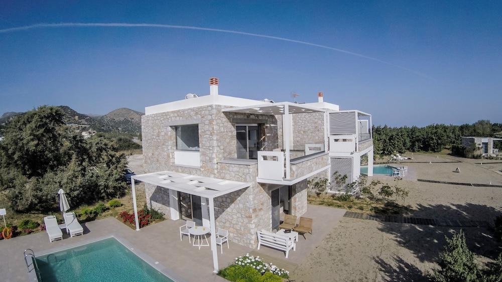 Cedar Bay Beachside Villas Palaiochora Luaran gambar