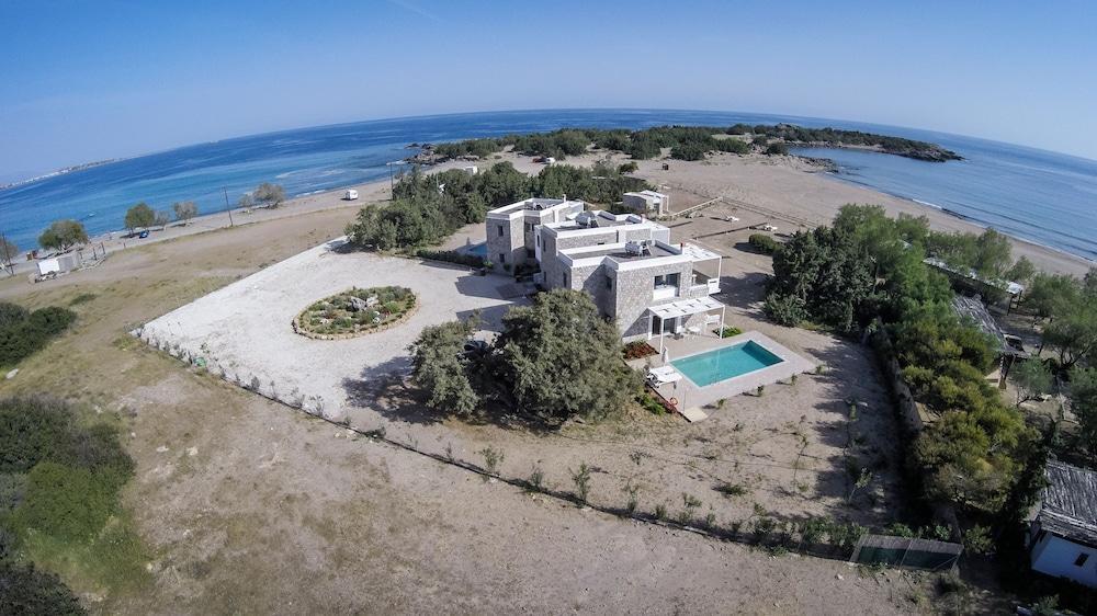 Cedar Bay Beachside Villas Palaiochora Luaran gambar