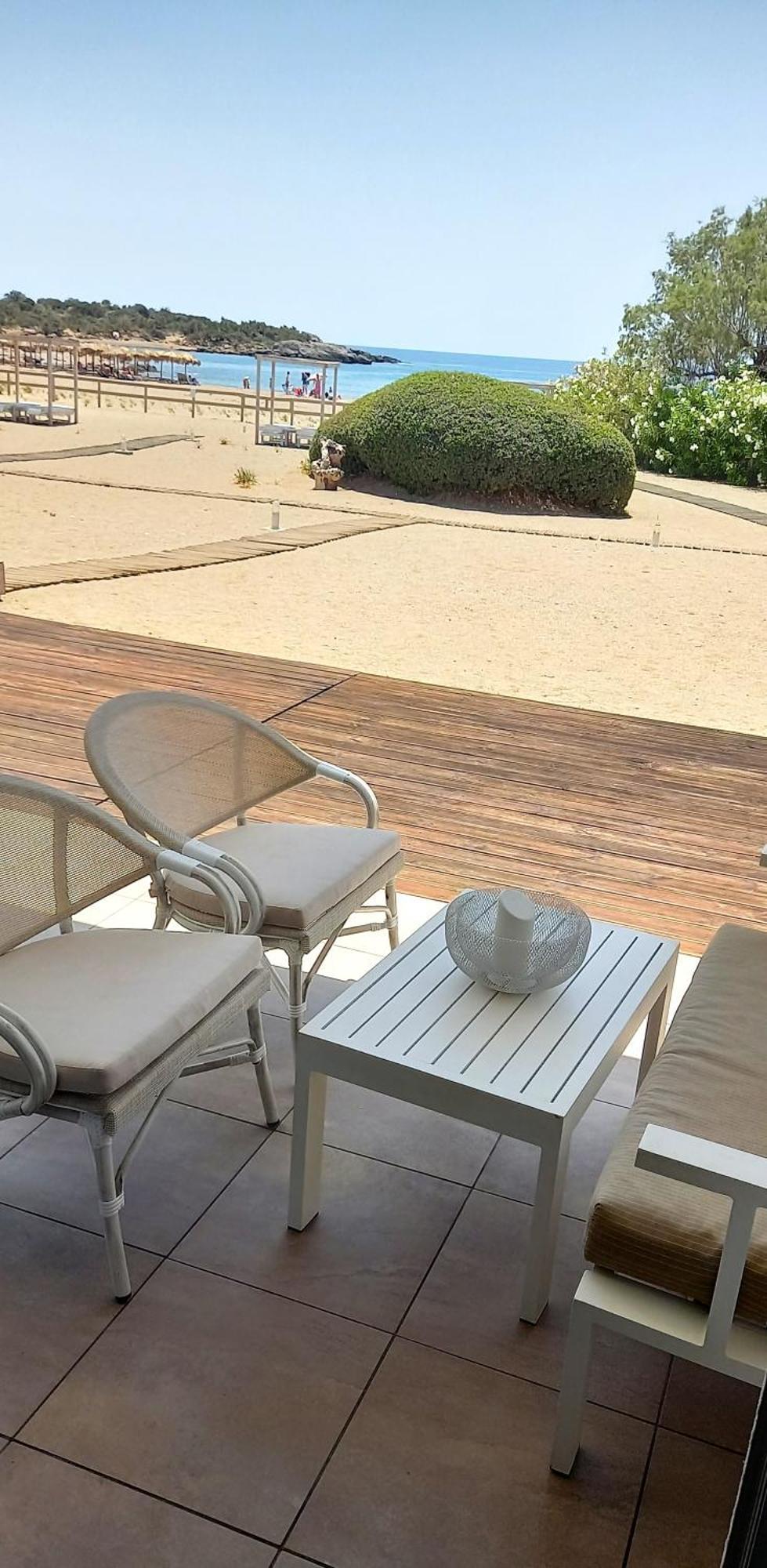 Cedar Bay Beachside Villas Palaiochora Luaran gambar