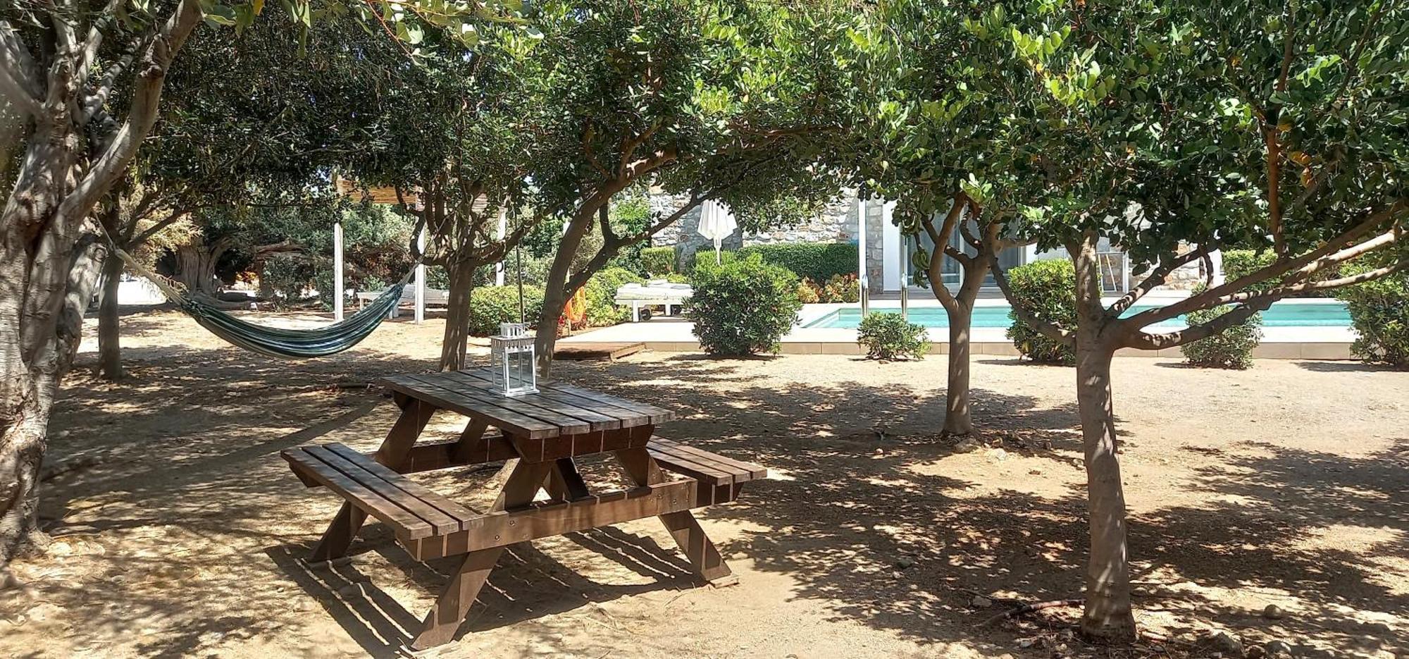 Cedar Bay Beachside Villas Palaiochora Luaran gambar