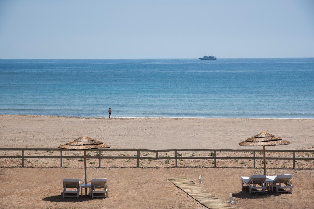 Cedar Bay Beachside Villas Palaiochora Luaran gambar